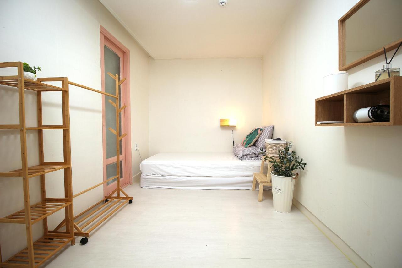 Yab-Guesthouse, Femaleonly, Foreignonly Seoul Exterior photo